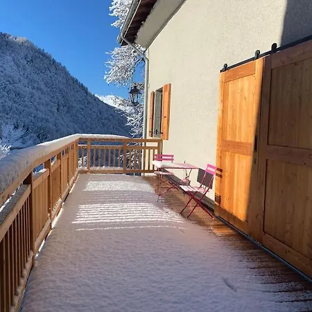 Le Sarana : 75m2, Calme, Belle Vue Avec Terrasse. *