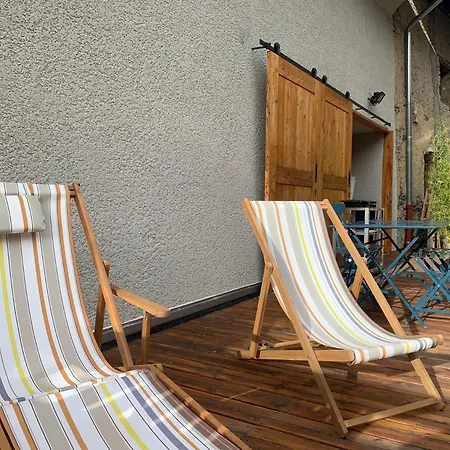 Le Sarana : 75m2, Calme, Belle Vue Avec Terrasse. Apartamento